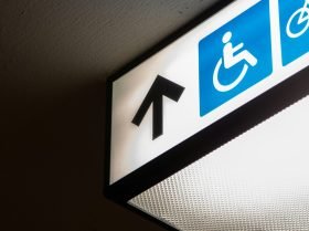 charlesdeluvio-RrZI0UD12So-unsplash